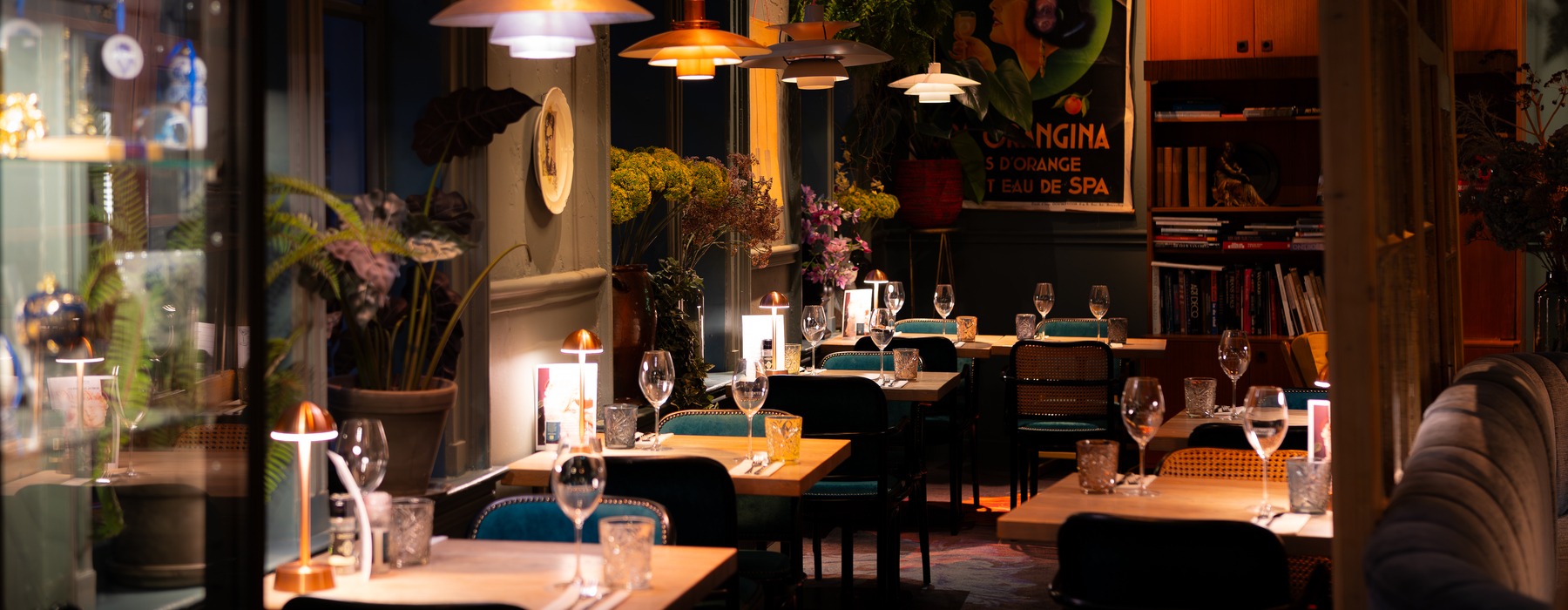 Diner in brasserie Staats