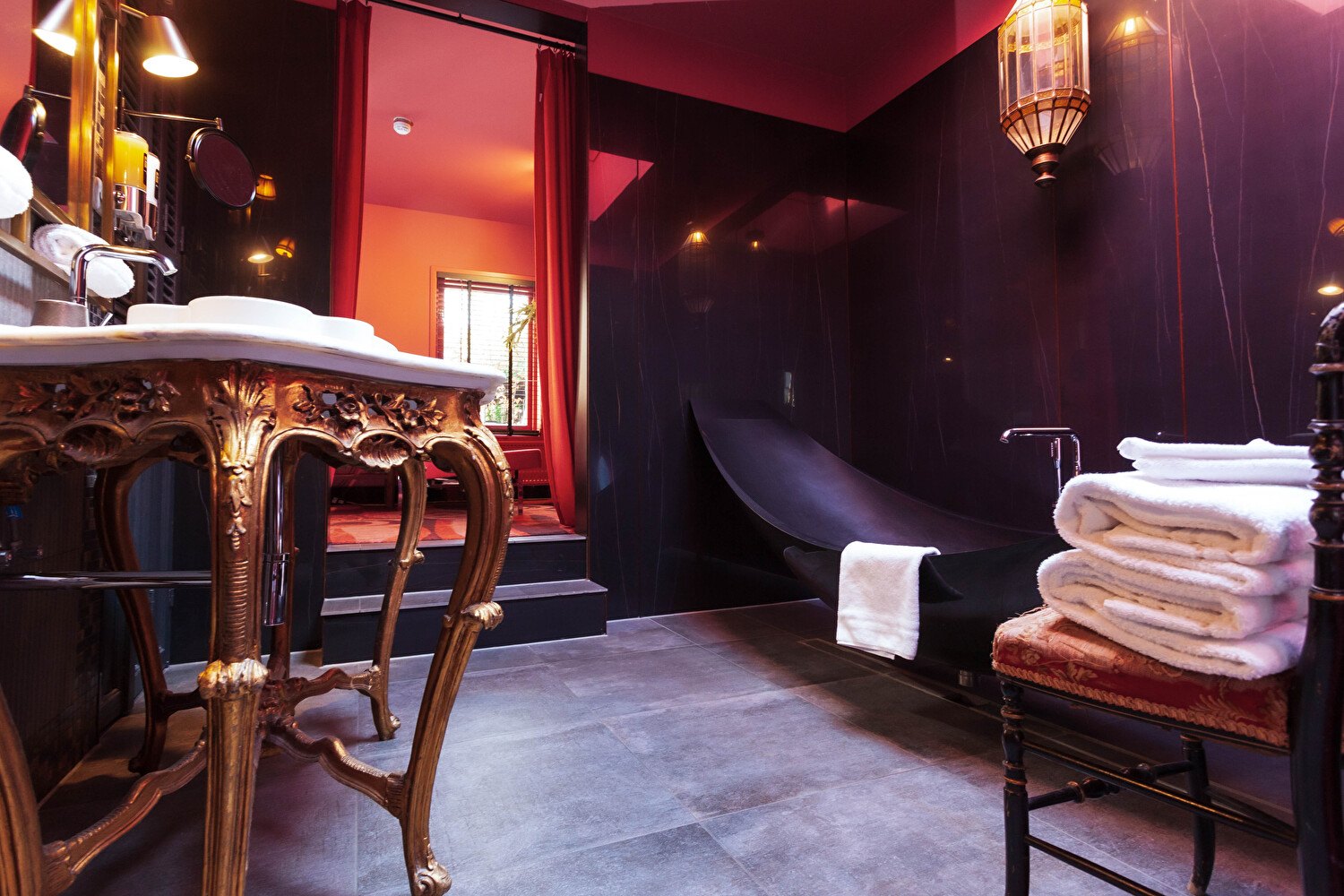 Hotel Staats Haarlem honesty bar